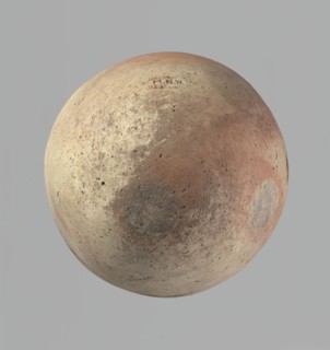 Vessel of an ovoid, slightly downward-stretching shape, widest at about 2/3 of the height. Broad,