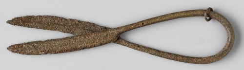 Scissors, unknown Roman workshop; maker/workshop unspecified; tailoring accessories. Scissors with