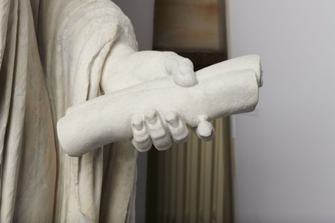Roman statue, unknown Roman workshop. The figure of a standing man dressed in a tunic and toga,