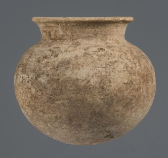 Globular vessel, unknown Northern Mesopotamian workshop; clay; Early Jazira III period ca. 2600–ca.
