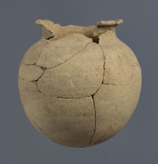 Spherical vessel, unknown Northern Mesopotamian workshop, Early Jazira III period ca. 2600–ca. 2350