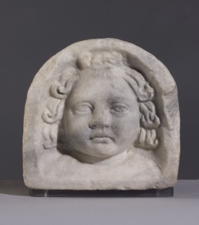 Fragment of a sarcophagus lid, unknown Italian workshop. Fragment of a sarcophagus lid depicting