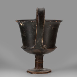 Kantharos, unknown Boeotian workshop. Physical description: Thin-walled kantharos with straight,