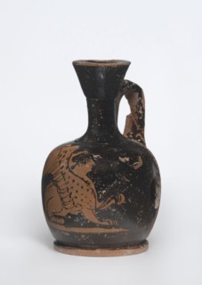 Lekythos with a sphinx. Small Attic red-figure lekythos, 1st half of the 4th century BC, attributed