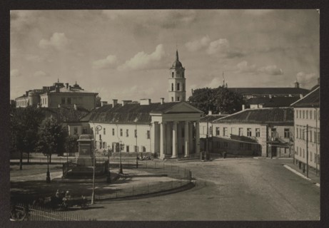 Vilnius. Napoleon Square. Photographer: Jan Bulhak 1876–1950. Orlowicz, Mieczyslaw 1881–1959 -