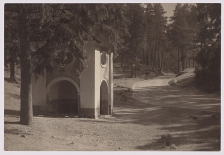 Calvary, Vilnius vicinity; photographer Jan Bulhak 1876–1950; ca. 1920; subject: Calvary of Vilnius