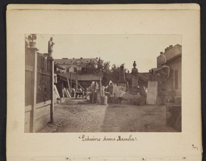 Courtyard of Mancel's House View of Jan Józef Manzel's stonemasonry and sculpting workshop,