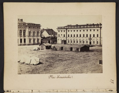 Warsaw. Krasinski Square View of the square with a fragment of the Krasinski Palace designed by