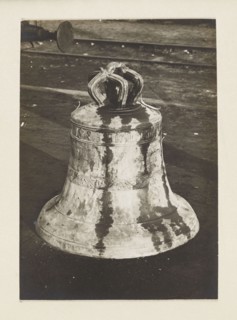 Bell from the church in Glogoczów Galicia, 1583, requisitioned in 1917/1918;, Subject: bells