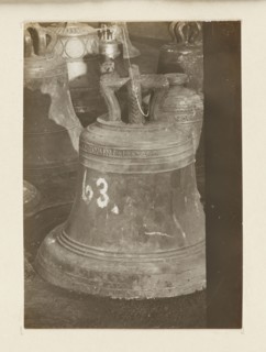 Bell from 1603 from the church in Mogila near Kraków, requisitioned in 1917/1918 - general view;