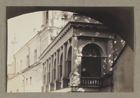 The Gate of Dawn; photograph, 1912, Vilnius; photographer Jan Bulhak 1876–1950; photographic print: