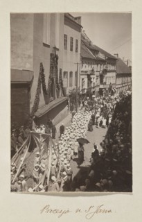 Procession at St. John's Church; photograph, 1916, Vilnius; subject: processions at St. John's