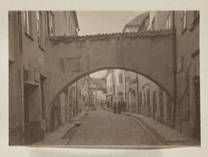 Jewish Street; photograph, album Wilno, volume 1, Jan Bulhak 1876–1950, Vilnius Jewish quarter,
