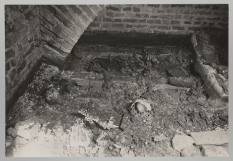 Vilnius. Cathedral — interior of the royal crypt. Photograph from nature, 1931. Depicts crypts and