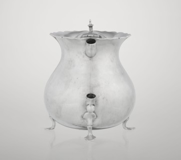 Pear-shaped teapot supported on three legs, smooth, with a flared upper edge topped with a