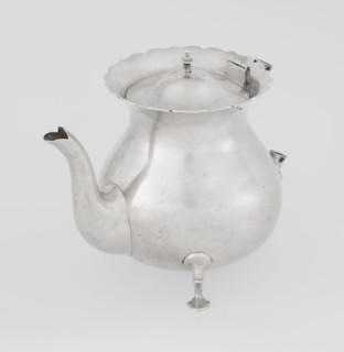 Teapot by Stokes & Ireland Ltd Birmingham; goldsmiths; fl. 1872–1925. Pear-shaped teapot supported
