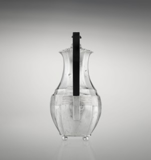 Coffee pot by Harris, CS & Sons London; goldsmiths' firm, fl. 1817–1933 and Charles Stuart Harris