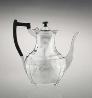 Coffee pot by Harris, CS & Sons London; goldsmiths' firm; fl. 1817–1933 and Harris, Charles Stuart