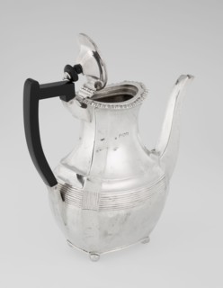 Coffee pot by Harris, CS & Sons London; goldsmiths' firm, fl. 1817–1933 and Charles Stuart Harris