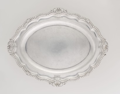 Oval platter by Benjamin & James Smith fl. 1809–1812. Silver, Georgian/George III style; oval
