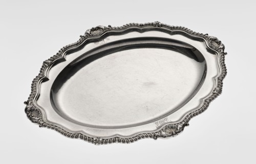 Oval platter by Benjamin & James Smith fl. 1809–1812, maker's mark; Georgian/George III style;