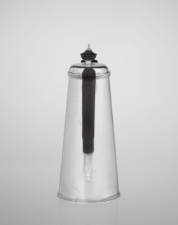 Conical coffee pot with hinged lid, slightly arched and flattened at the top, topped with a wooden