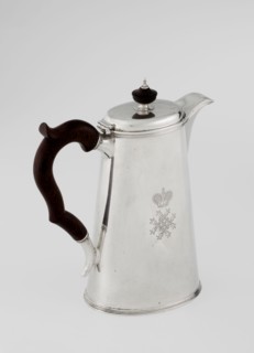 Conical coffee pot with hinged lid, slightly arched and flattened at the top, topped with a wooden