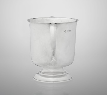 Two-eared vase, Hutton & Sons Ltd goldsmith and silversmith firm; fl. 1800–1930, vase on a circular