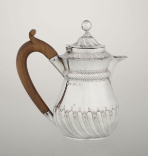 Coffee pot by John Septimus Beresford London goldsmith, active 1880–89. Pear-shaped jug, spirally