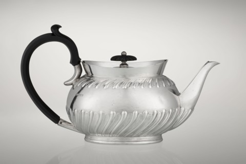 Teapot by Goldsmiths & Silversmiths Co Ltd London; makers Gibson, William & Langman, John
