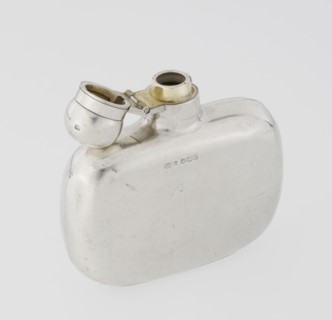Hip flask by James Dixon & Sons Sheffield; goldsmiths; fl. 1806–, silver hip flask; smooth, cuboid