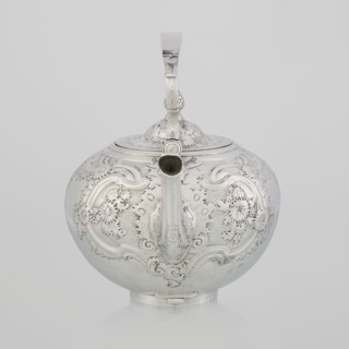 Buliera kettle for boiling water, maker: Gignac, Benjamin fl. 1745–1774, role: goldsmith; rocaille