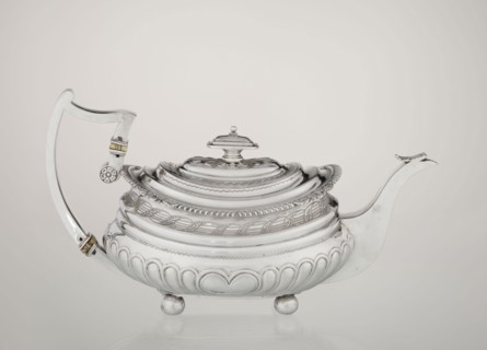 Teapot. Maker: George McHattie fl. 1799–ca. 1825, goldsmith. English Regency style, 1819–1820,