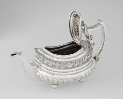 Teapot. Maker: George McHattie fl. 1799–ca. 1825, goldsmith. English Regency style, 1819–1820,