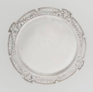 Round tray, circular silver tray with smooth mirror, slightly raised, openwork collar decorated