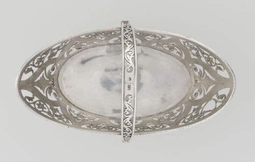 Bread Basket; maker: Mau, Hainrich fl. early 20th century maker; Hutton & Sons Ltd Sheffield,