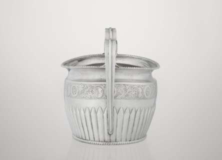 Sugar bowl by Hutton & Sons Ltd Sheffield, Birmingham, London; goldsmith and silversmith firm; fl.