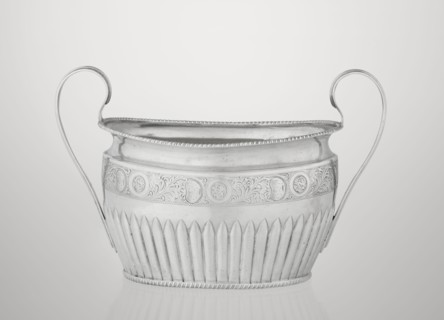 Sugar bowl by Hutton & Sons Ltd Sheffield, Birmingham, London; goldsmith and silversmith firm; fl.