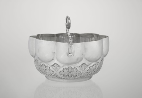 Porridge bowl porringer, Wakely & Wheeler Ltd London; goldsmiths; fl. 1791–1958, hemispherical bowl