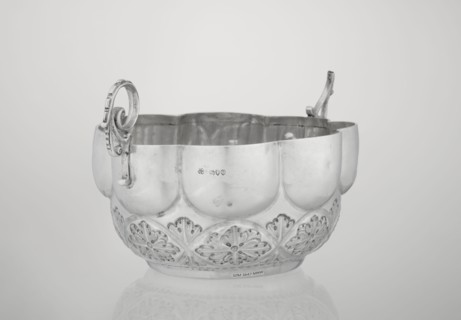 Porridge bowl porringer, Wakely & Wheeler Ltd London; goldsmiths; fl. 1791–1958, hemispherical bowl