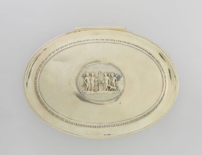 Oval toilet box by Thomas I Pitts fl. 1755–ca. 1793, goldsmith. Georgian, George III style,