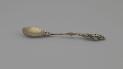 Decorative spoon, Neresheimer Hanau; goldsmith's workshop; 1890-, goldsmith's company; grotesques,