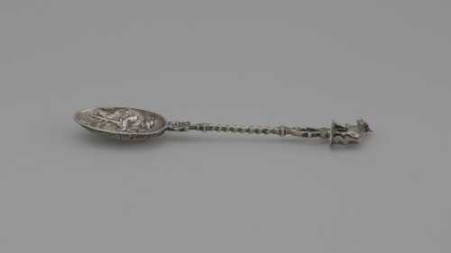 Souvenir spoon, Paderewski, Ignacy Jan 1860-1941, rural scenes, genre scenes, cows, peasants.