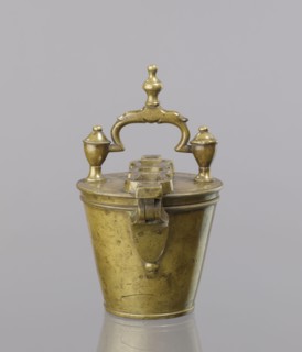 Seven weights in the form of bowls—truncated cones; the eighth, largest, serves as a container for