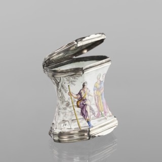 Double snuffbox, enameller LZ France?, fl. ca. 1700. Double-sided snuffbox, tall, narrowed halfway
