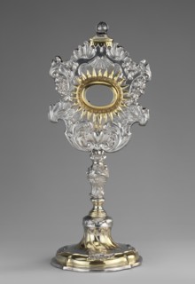 Monstrance reliquary by Johann Gottfried Schlaubitz fl. 1733–1771, goldsmith; originally containing