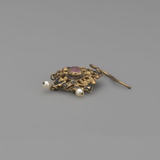 Earring; maker, Renaissance style; 19th century; Poland; jewelry; height 3.5 cm; weight 7 g, A