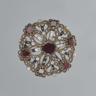 Earring, mid-19th century, Italy, jewelry, diameter 2.6 cm, A round ornate brooch with an open
