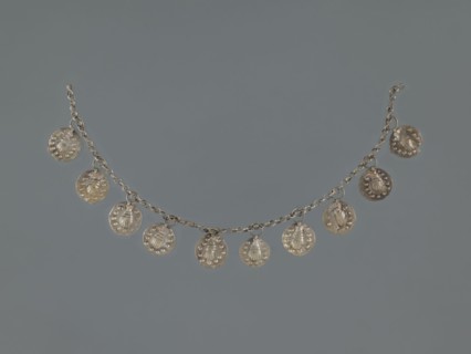 Bracelet, early 20th century, Middle East; Islamic art; shells; body ornament; female hand