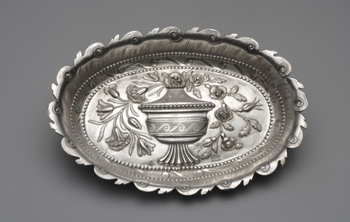 Platter by Johann Jacob Haase II active from 1759, died 1775, ca. 1780. Oval cake stand with a